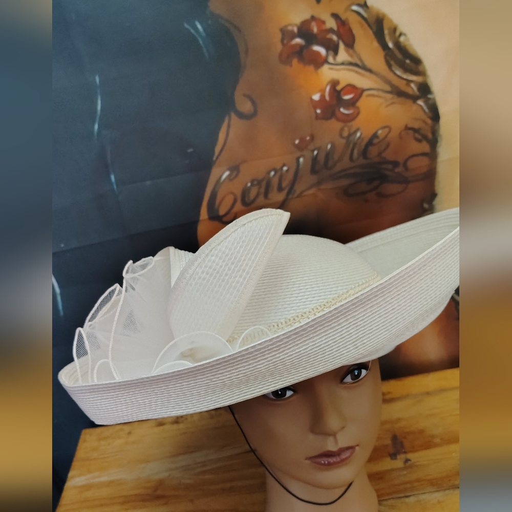 COPY - Elegant Cream Wide-Brim Hat. Does Have A Small Tiny Spot On Top
